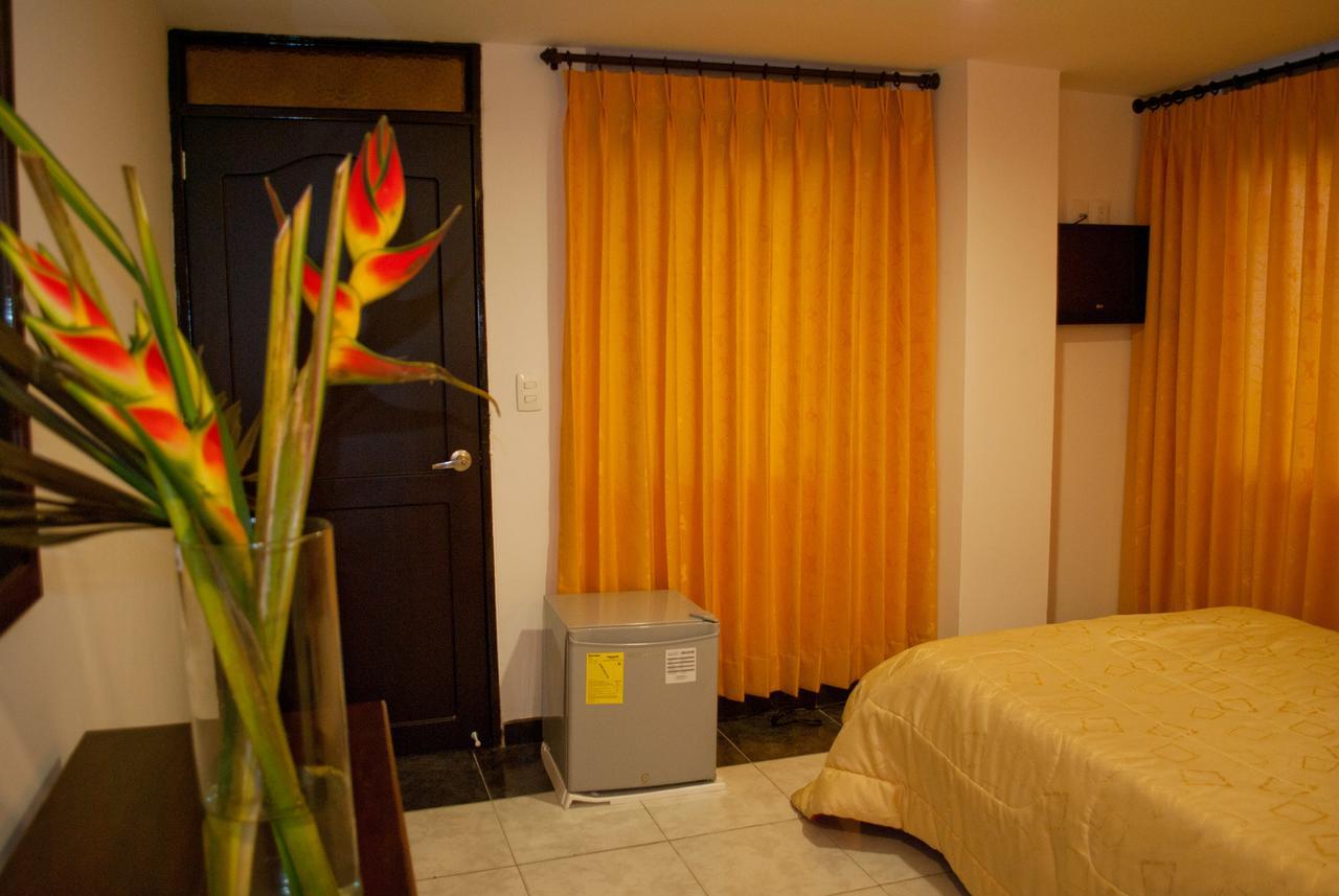 Hotel Royal Suite มานิซาเลส ภายนอก รูปภาพ